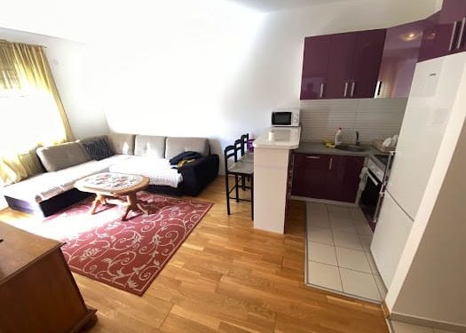 Budva Rozino'da 2+1 Kiralık Daire