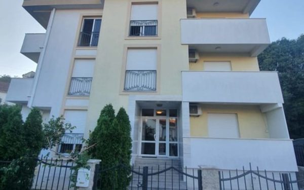 podgorica-momisica-kiralik-iki-odalı-daire